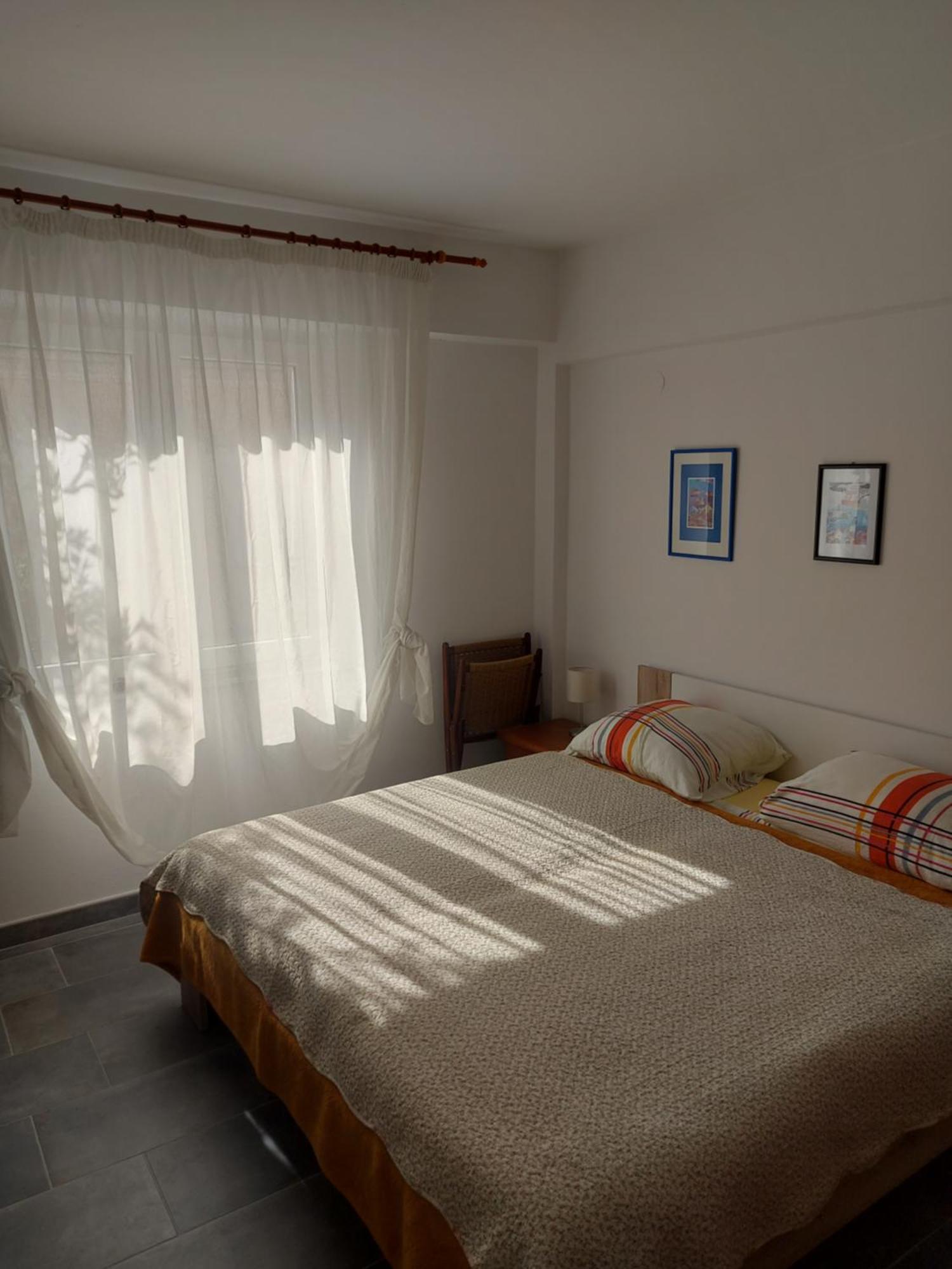 Mala Placa Senj  Bilik gambar